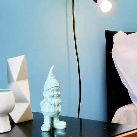 Appartement Joivy Colorful For 2 Near Life Milaan